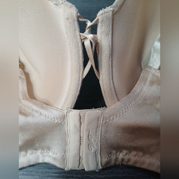 Vanity Fair Full Coverage Underwire Bra 40DD - Picture 7 of 13